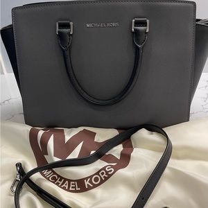 Michael Kors Selma Medium Satchel